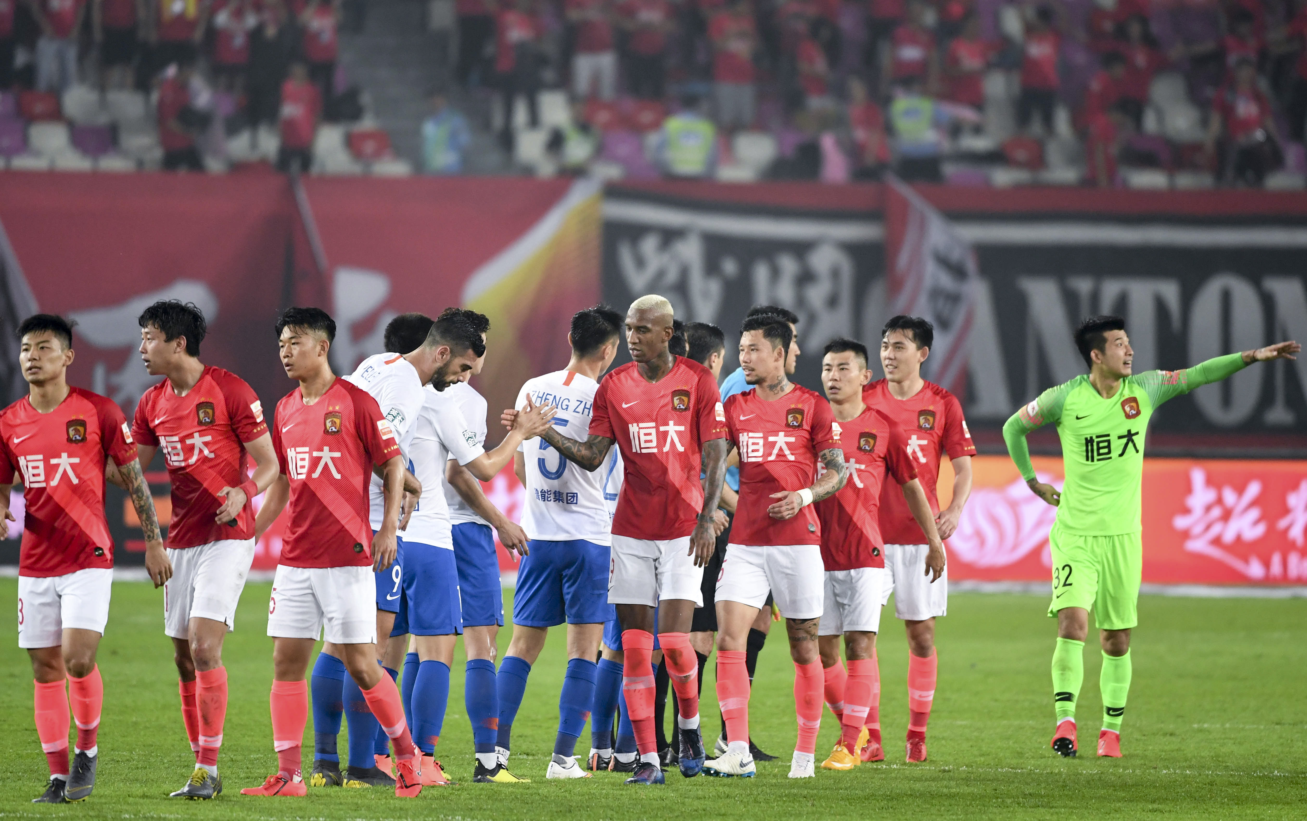 上海海港0-2不敌武里南联 亚冠精英联赛4场不胜