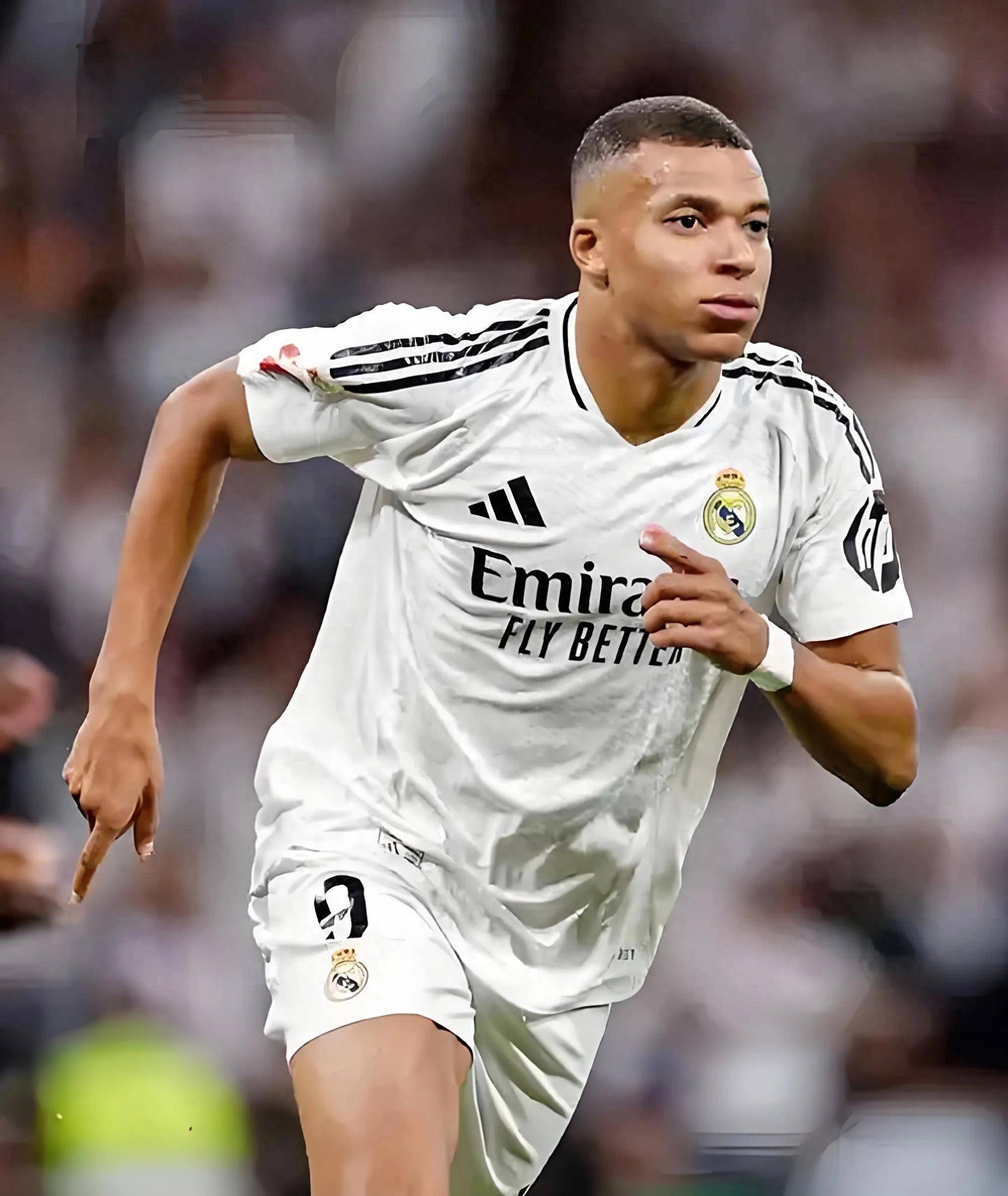 荷媒：阿贾克斯正考虑租借乌加特，球员不排斥加盟