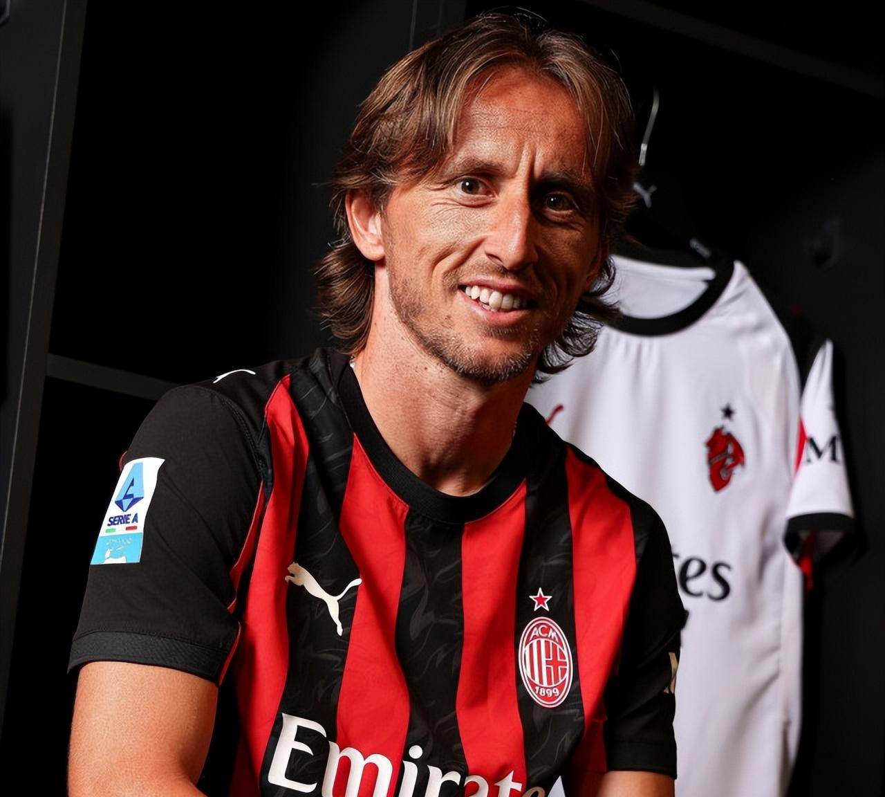 电竞玩家观看时长创新高