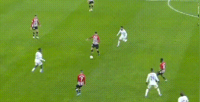 意甲：拉比奥特双响炮助米兰逆转科莫，紧追国际米兰