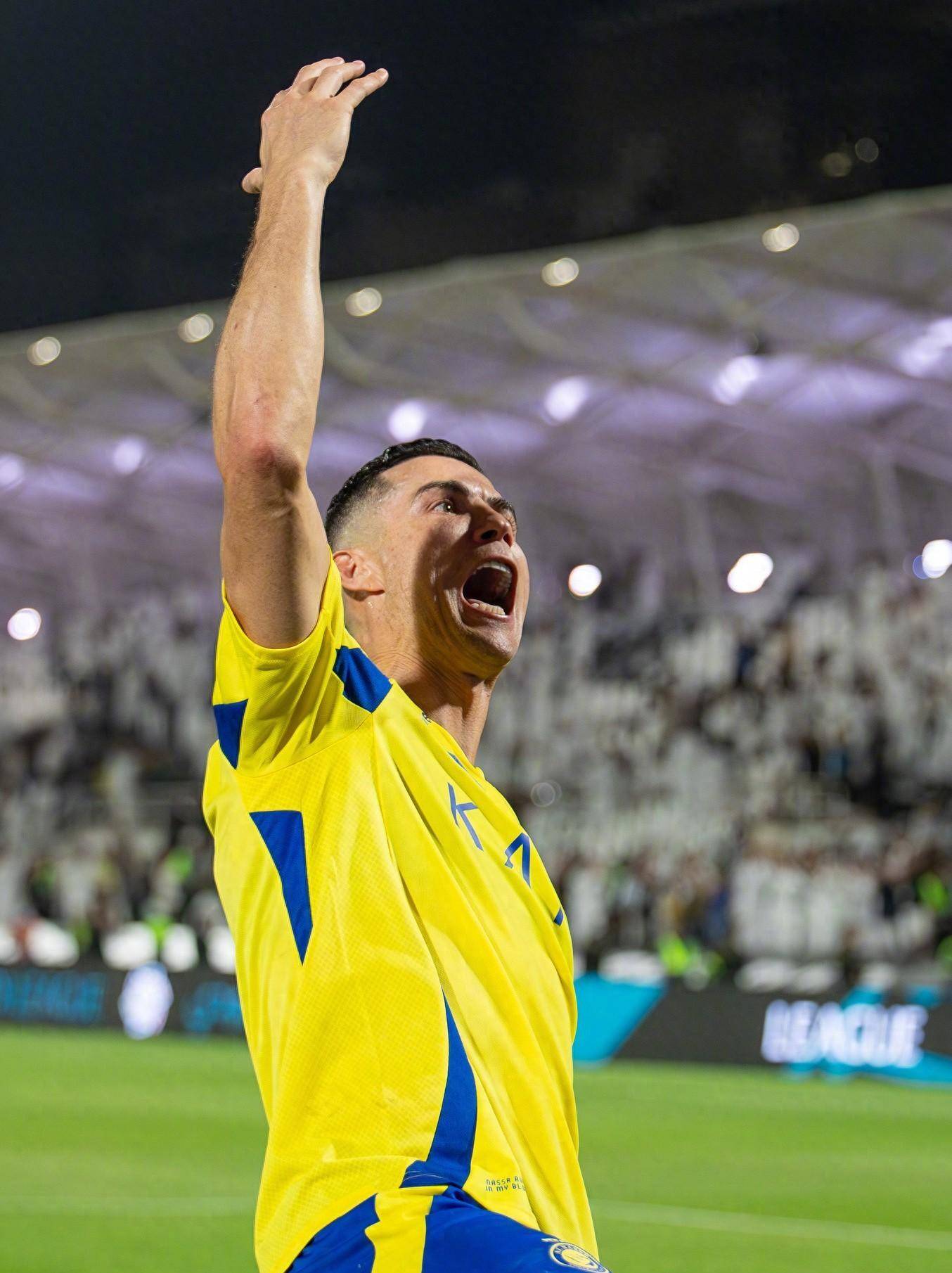 [德甲]维尔茨送出直塞 希克单刀推射破门