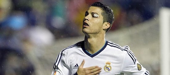 [中超]灯光熄灭又亮起 上海海港绝杀登顶